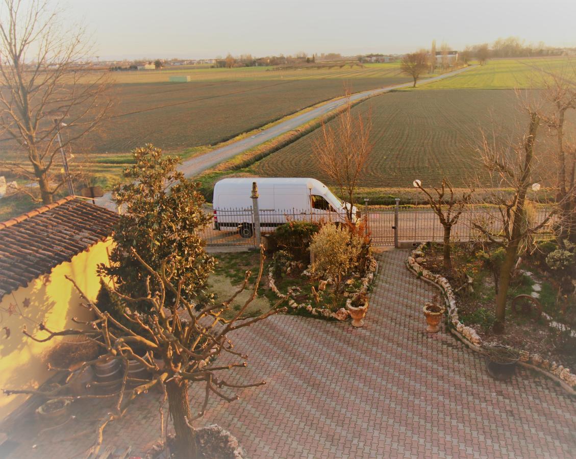 La Corte Di Adelina B&B Ravarino Экстерьер фото